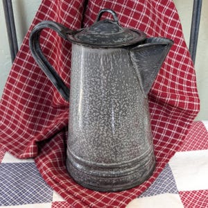Vintage Agate Graniteware Coffee Pot Gray Speckled with Handle Enamel Spatterware Camp Pot Hinged Lid