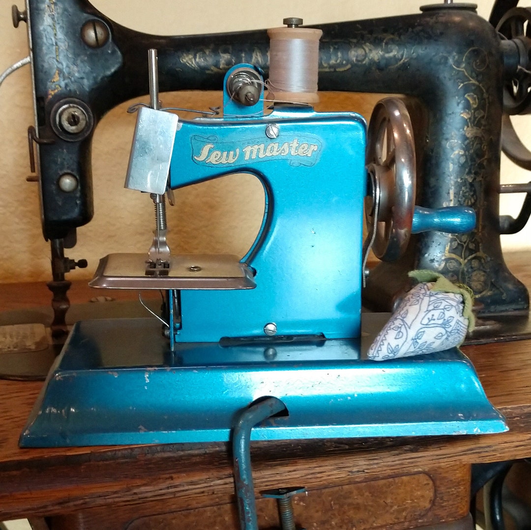 Sew Master Toy Sewing Machine, 1945 Kayanee Child's Sewing Machine Etsy