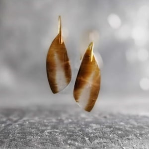 Rutilated Quartz Earrings, Sterling Silver Gold or Rose Gold Earrings Crystal Earrings Natural Stone Healing Earrings Crystal Earrings