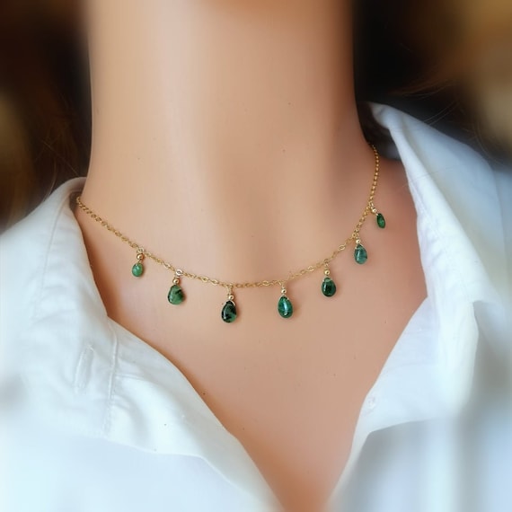 choker emerald necklace
