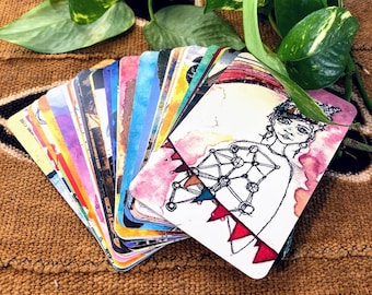 Handgjord orakellek + handskriven zine-guidebok / häxkonst-orakelkort / collage-tarotset / spådomsritual för ny tidsåldern