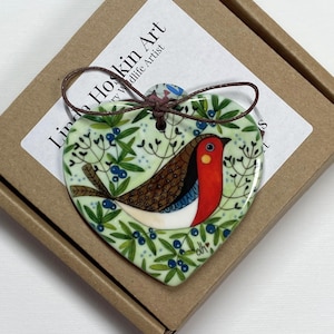 Robin & Blue Berries Heart: Garden Bird Hanging Decoration, Nature Inspired Bird Lovers Gift, Boxed for Gifting.