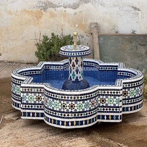 Round Mosaic Fountain For Garden, Floor Round Mosaic Fountain, Moroccan Water Fountain, Floor fountain Terrace Garden .