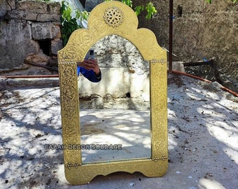 Moroccan Mirror, Wall Mirror Moroccan Brass gold, Moorish Brass Mirror, handmade Moroccan Mirror engraved Brass .