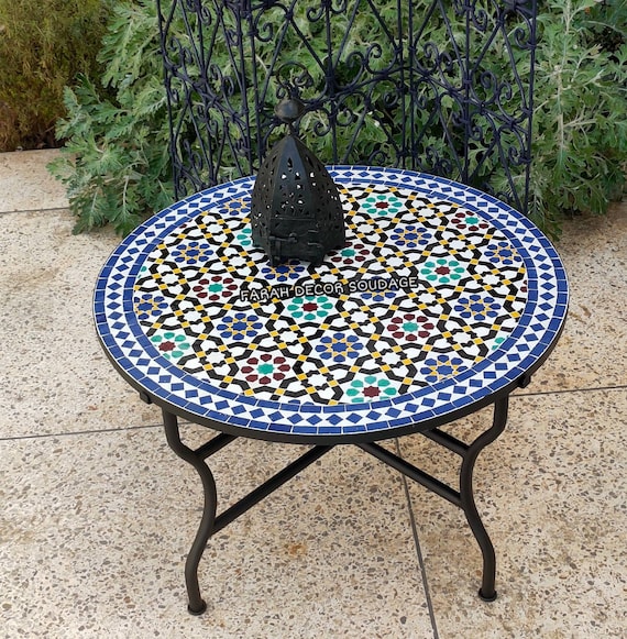 Table marocaine en mosaïque d'extérieur faite main Table multicolore en  mosaïque compliquée Table de bistrot. - Etsy Canada