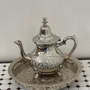Handmade Moroccan Teapot, Vintage Style Handmade Moroccan Silver, Moroccan Teapot .