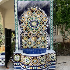 Fuente de mosaico marroquí hecha a mano - Fuente de agua Zellige artesanal