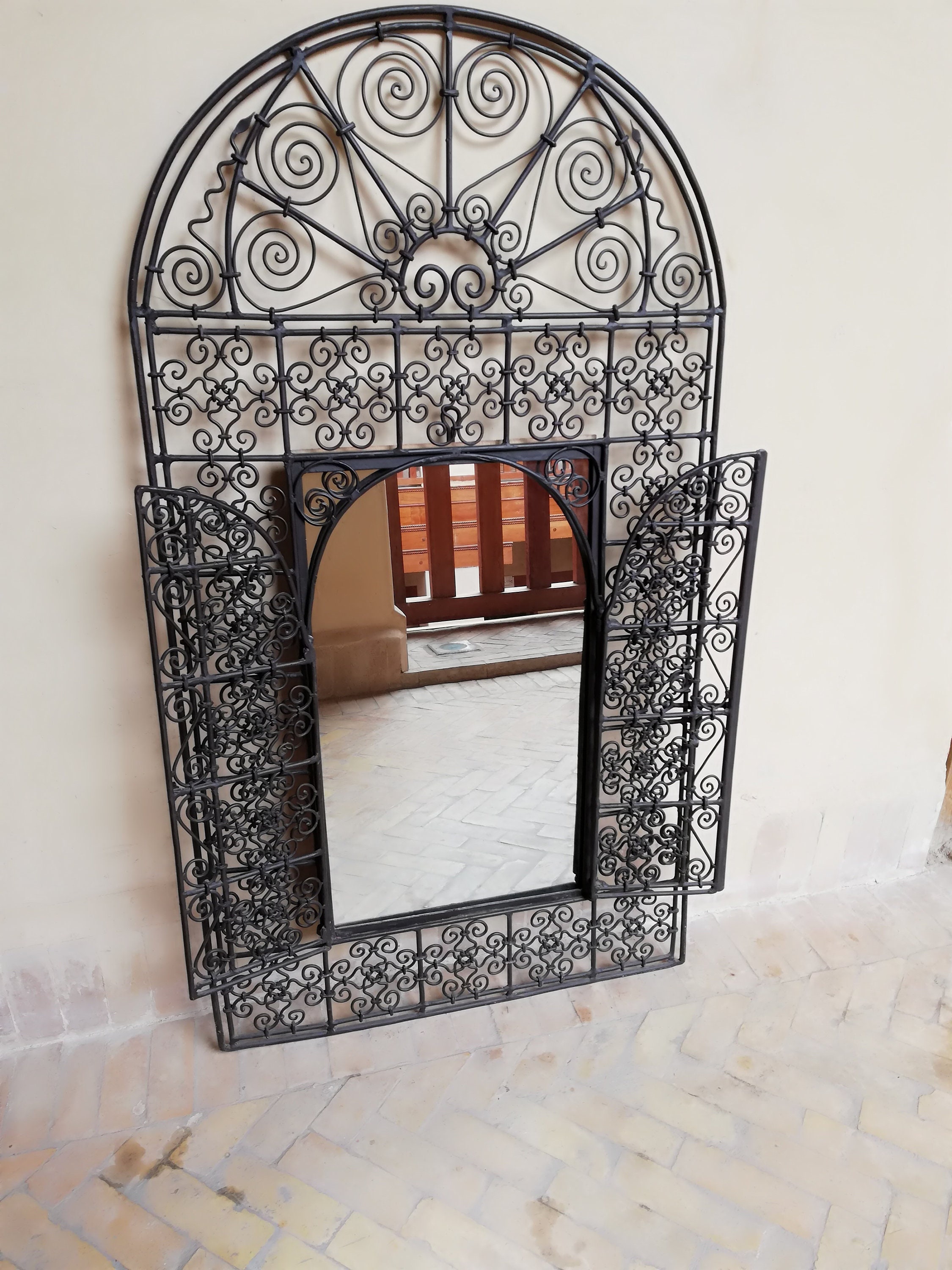 Retro Wrought Iron Wall Frame Rustic Art Moroccan Indoor Outdoor Home Gate Decor 