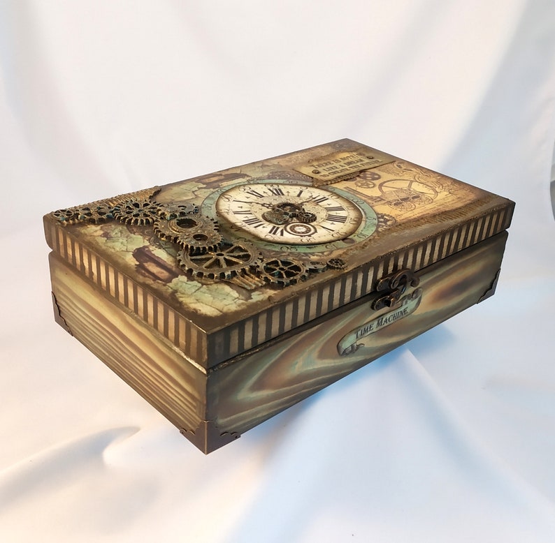 Coffret montre steampunk/cadeau homme/mixed media art/cadeau anniversaire/8 compartiments image 4