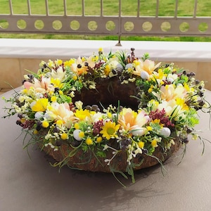 Easter centerpiece/Easter table wreath/Easter flowers arrangment/Easter decoration
