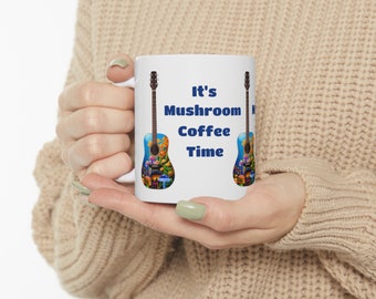 Taza de cerámica con diseño de guitarra It's Mushroom Coffee Time, 11 oz