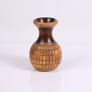 Handgefertigte Gravierte Palisander Vase - Einzigartiges Hölzernes Geschenk für Sie - Handgedrehte Dekorative Blumenvase