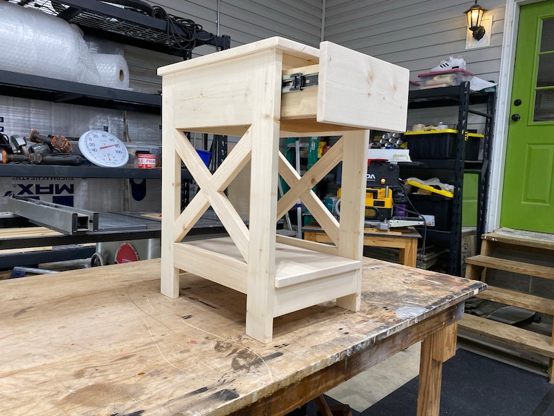 Farmhouse End Table With A Drawer Woodworking Plans / Build Etsy