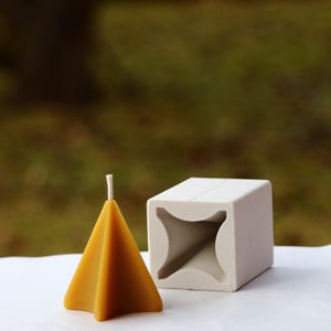 Wavey Peak Candle Mold – Silicone Mold for Beeswax Candle Making – Textured Design for Candle Makers