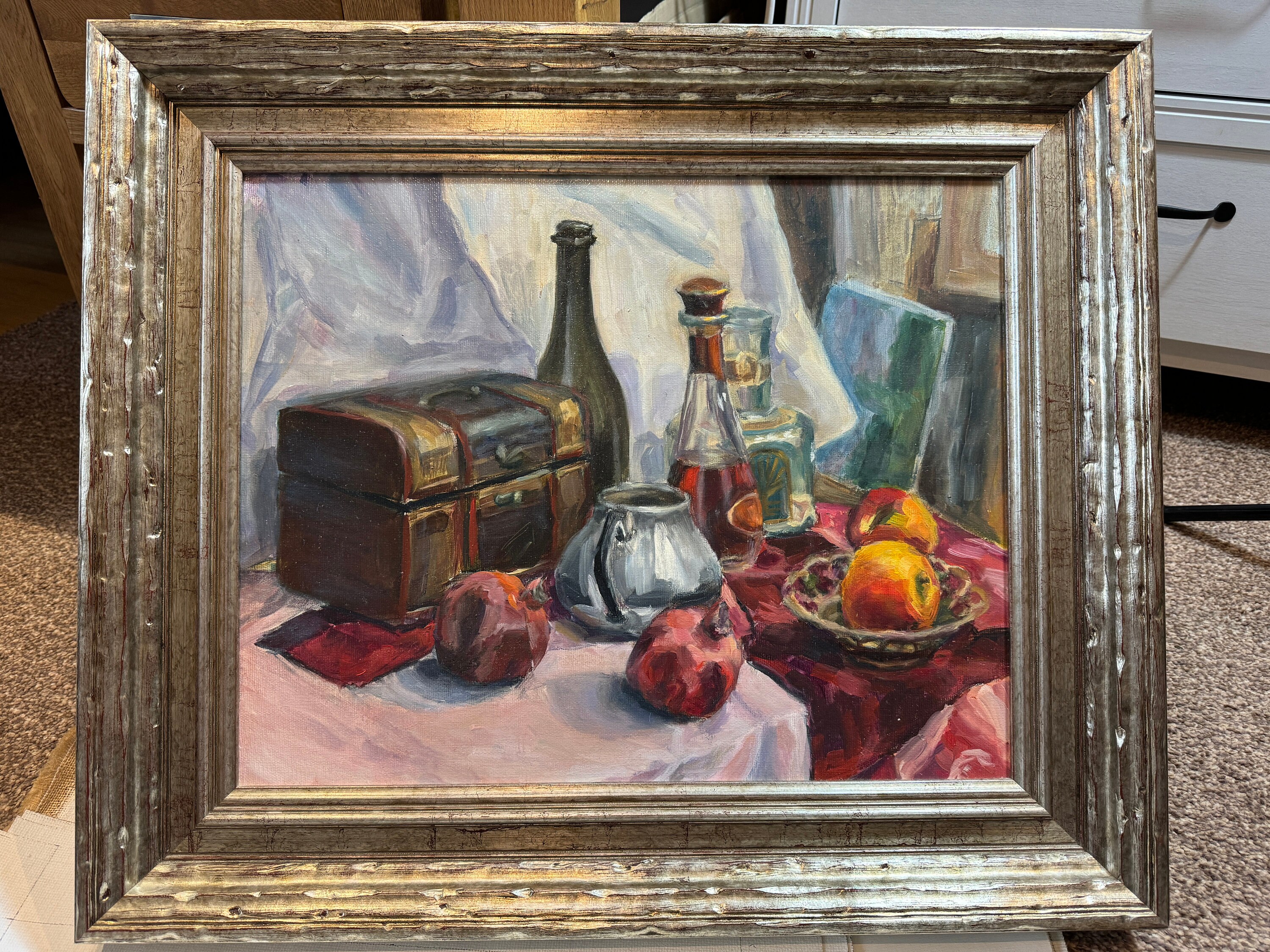 オリジナル油絵：ザクロと箱のある静物画（40 x 50 cm）、額入り