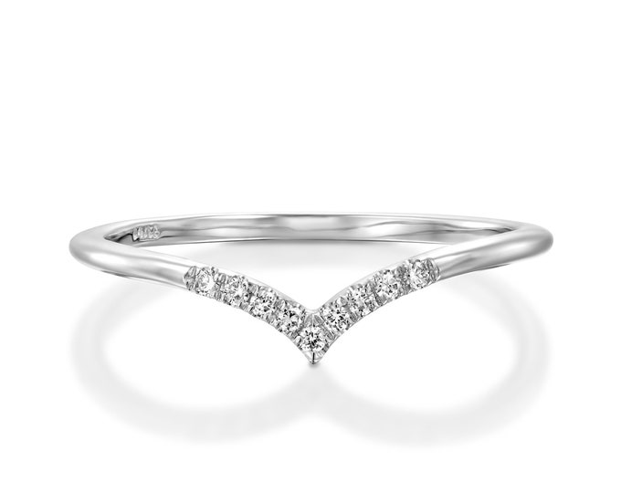 Chevron Diamond Ring Chevron Wedding Band Alternative Etsy