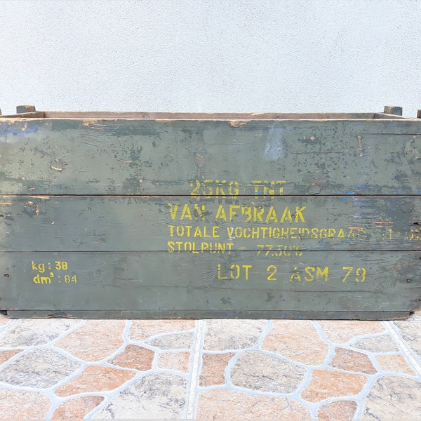 Former ammunition crate / Explosives case / French Army / Storage box / Solid wood / XXL / Vintage