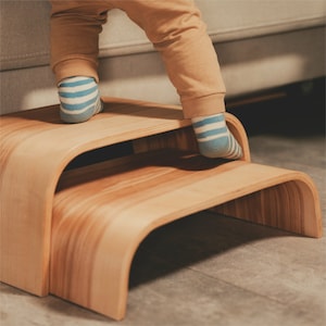 Taburete de madera de 20 cm, ayuda portátil para el baño de niños pequeños, escalera de cocina de madera de nogal de dos escalones, escalones para inodoro para niños pequeños, reposapiés individual