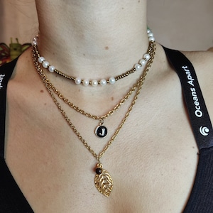 Collar de varias filas - perlas, cadena con letra y piedra - personalizado