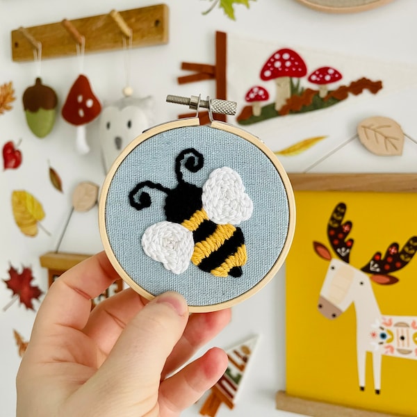 Mini bee punch needle decor, bee decor, bee embroidery, bumblebee