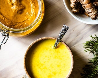 Organic Turmeric Golden Milk Powder: Cinnamon Infused Raw Honey