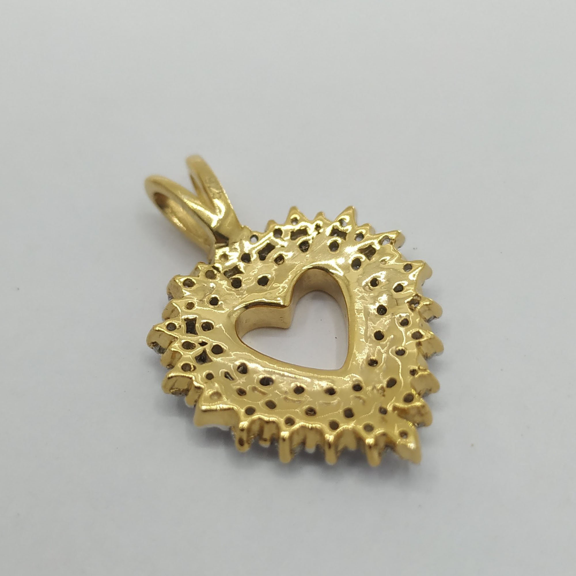 Collana con ciondolo in moissanite pavè di cuore aperto placcato oro 18 Collana con ciondolo in moissanite pavè di cuore aperto placcato oro 18