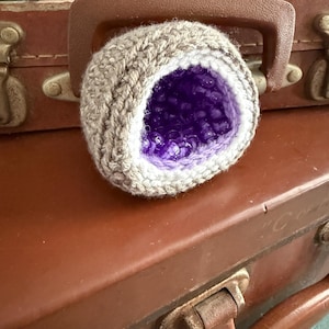 Small Crochet Geode – Handmade Plush Geode Decoration – Soft Crystal-Inspired Decor – Sensory ASMR Toy – Custom Colors - Made to order