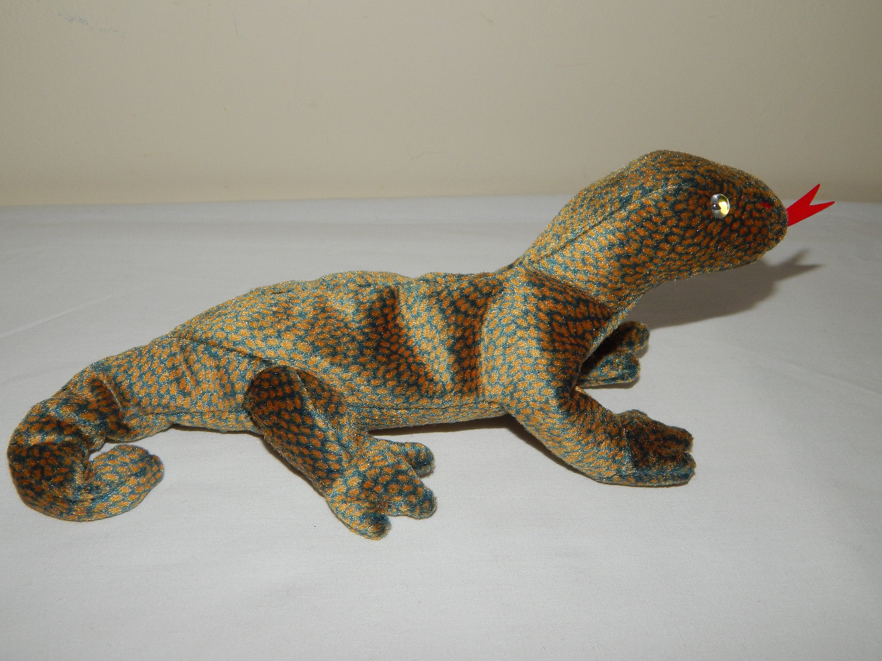 Ty Beanie Baby Retired Scaly The Dragon 1999 Ty Beanie Baby Retired Scaly The Dragon 1999