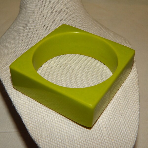 Vintage Green Bakelite Plastic Square Bangle Bracelet