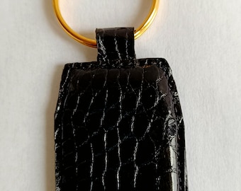 Chaveiro em couro de crocodilo preto e marrom