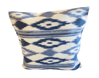 Funda de cojín exclusiva, de aprox. 40 x 40 cm, con cremallera, confeccionada en Telas de Lengua (ikat) azul claro, tejidos mallorquines, tejidos marítimos.
