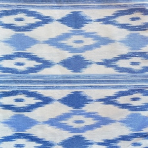 Telas de Lengua, tela lengua, Ikat, azul claro, 2,80 m de ancho. Telas mallorquinas, telas marítimas, tapicería, cortinas, y mucho más.