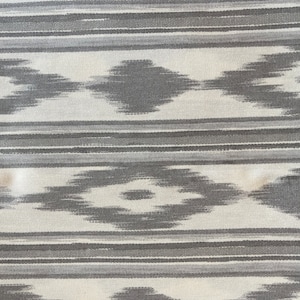 Venta por metros &quot;Telas de Lengua&quot;, Ikat, tela de lengua, tela llama, GRIS CLARO, 2,80 de ancho, telas mallorquinas, telas marítimas de Mallorca,
