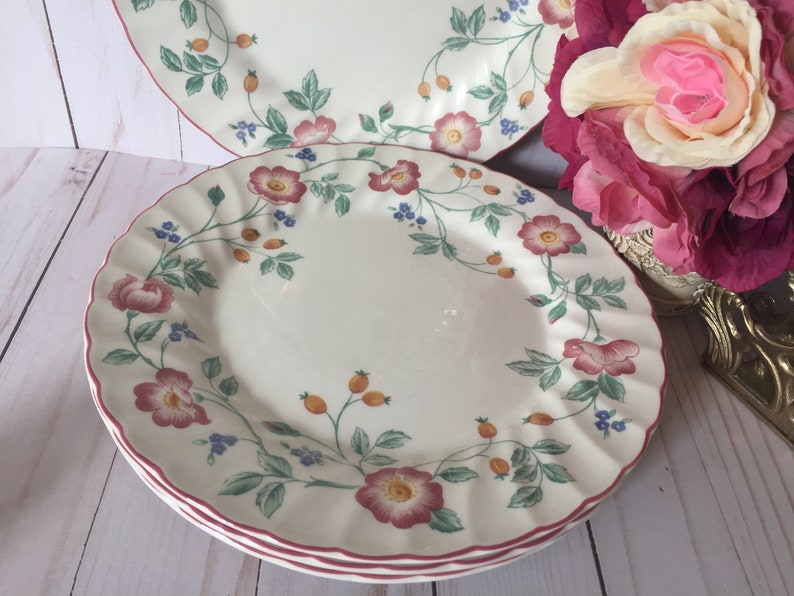 Lovely Fine English Tableware Dinner Plates Set of 4 Replacement China