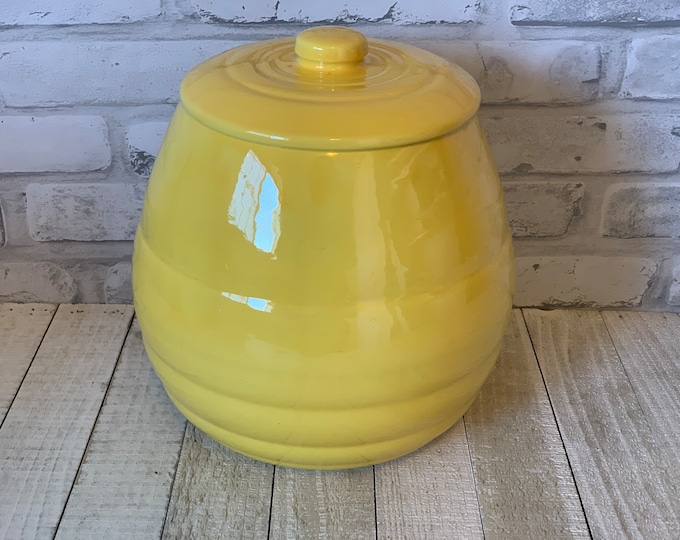 Vintage BAUER Pottery Los Angeles, Yellow Cookie Jar With Lid, Ring