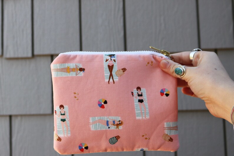 Medium zipper bag