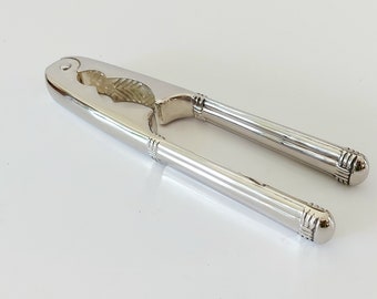 Cascanueces bañado en plata