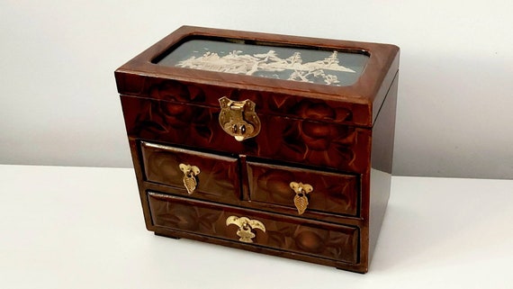 Antique musical jewelry box in lacquered wood bet… - image 1