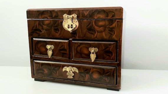 Antique musical jewelry box in lacquered wood bet… - image 3