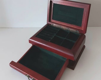 Vintage mahogany-colored wooden jewelry box