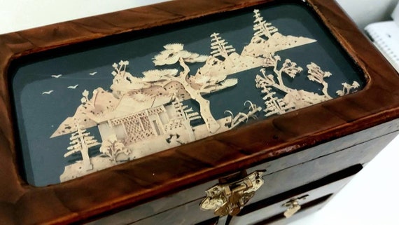 Antique musical jewelry box in lacquered wood bet… - image 2