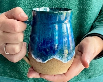 Taza de cerámica de 14 oz con diseño de océano/playa con asa cómoda, ¡hecha a mano en California!
