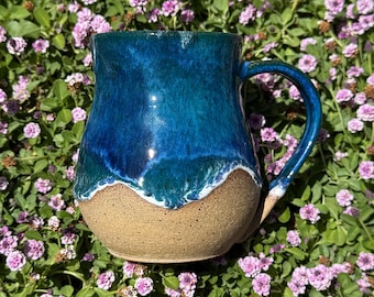 Taza de cerámica de 14 oz con diseño de océano/playa con asa cómoda, ¡hecha a mano en California!