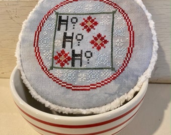 Ho Ho Ho Bowl Topper Ornament Kreuzstich PDF Muster Heartsong Stitchery