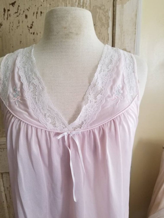 Sale Vintage Pink Nightgown / Lady Manhattan Nightgow… - Gem