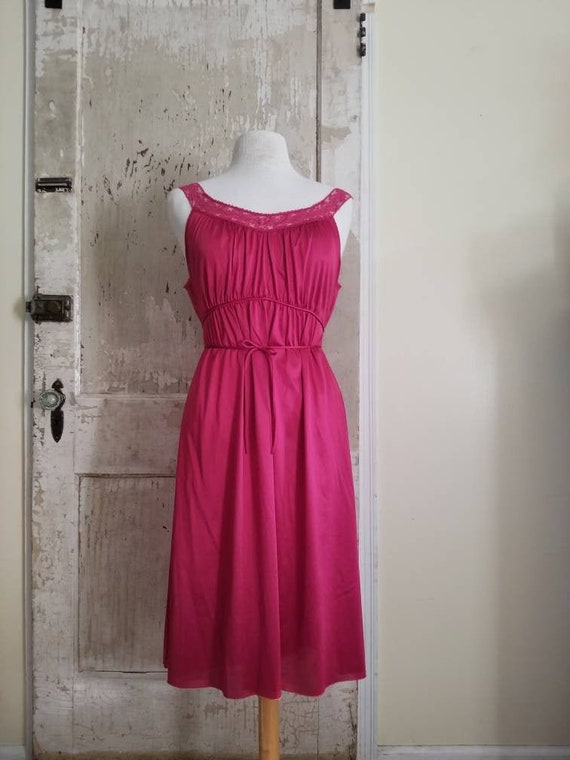 Sale vintage Nylon Nightgown Vanity Fair Medium / Mag… - Gem