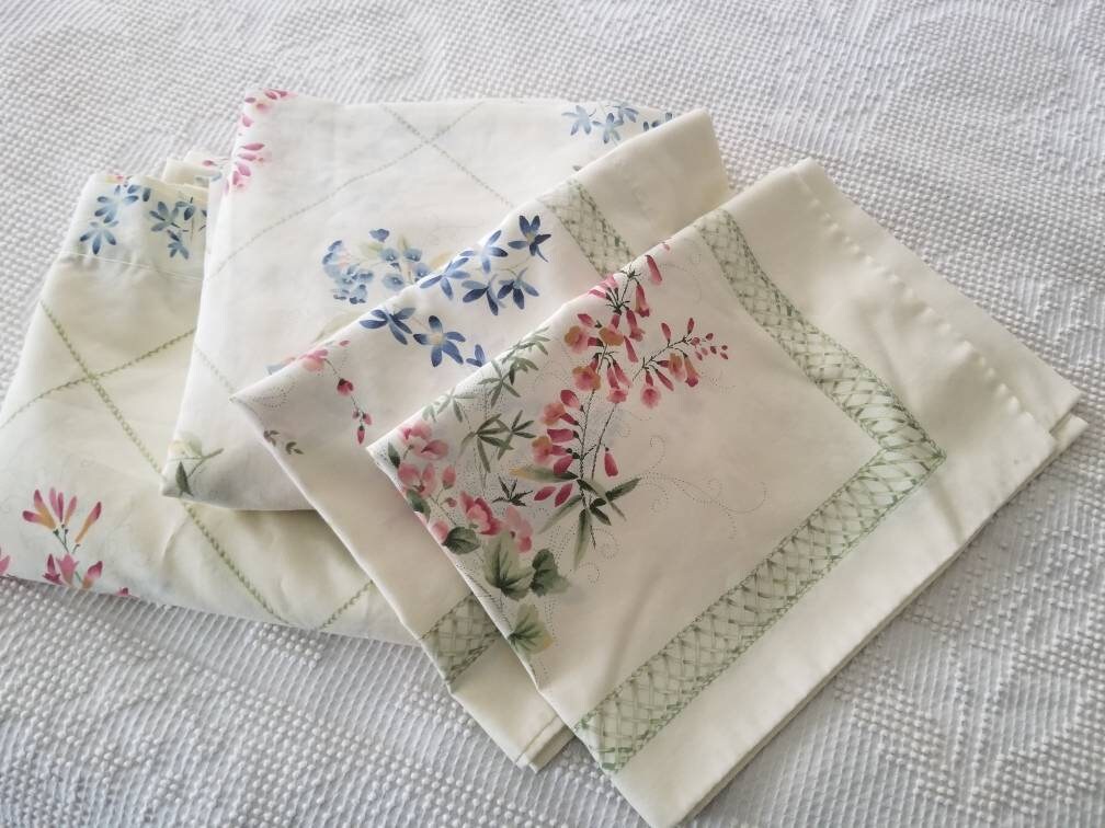 Sale Vintage floral sheets JCPenney full double set of 4, fitted, flat, pillowcases, shabby chic, granny chic, cottage, wildflowers, trellis