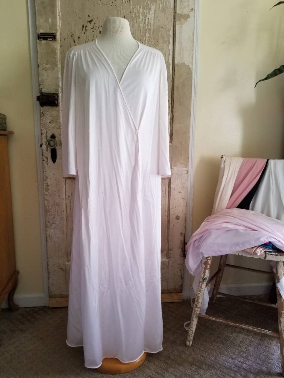 Retro White Robe Sale Vintage White Robe / Vanity Fair Robe / Size Medium Robe / Bridal ...