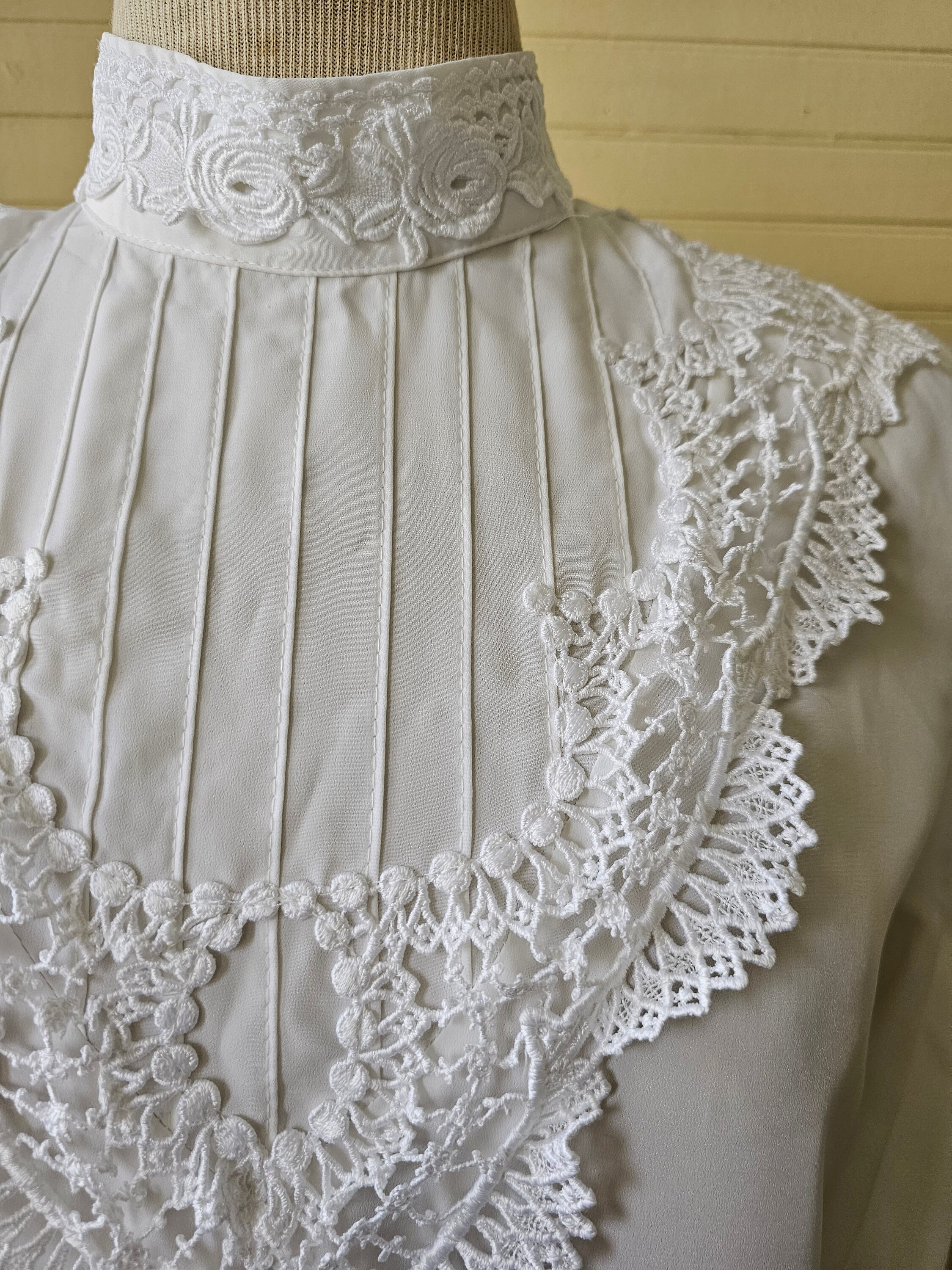 Vintage Blouse, Eva Laurel Petite 8 White Long Sleeve 80s