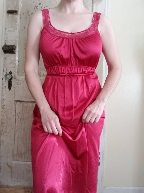 Sale vintage Nylon Nightgown Vanity Fair Medium / Mag… Gem